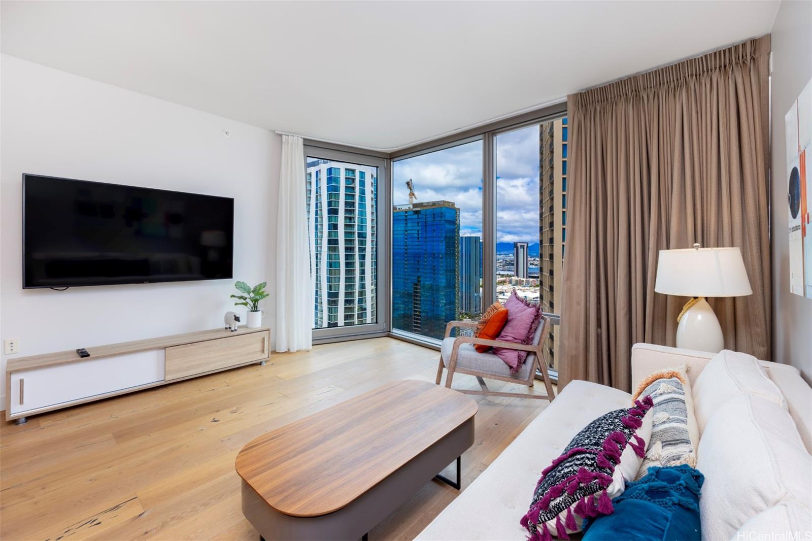 Ae'o condo # 3003, Honolulu, Hawaii - photo 4 of 25