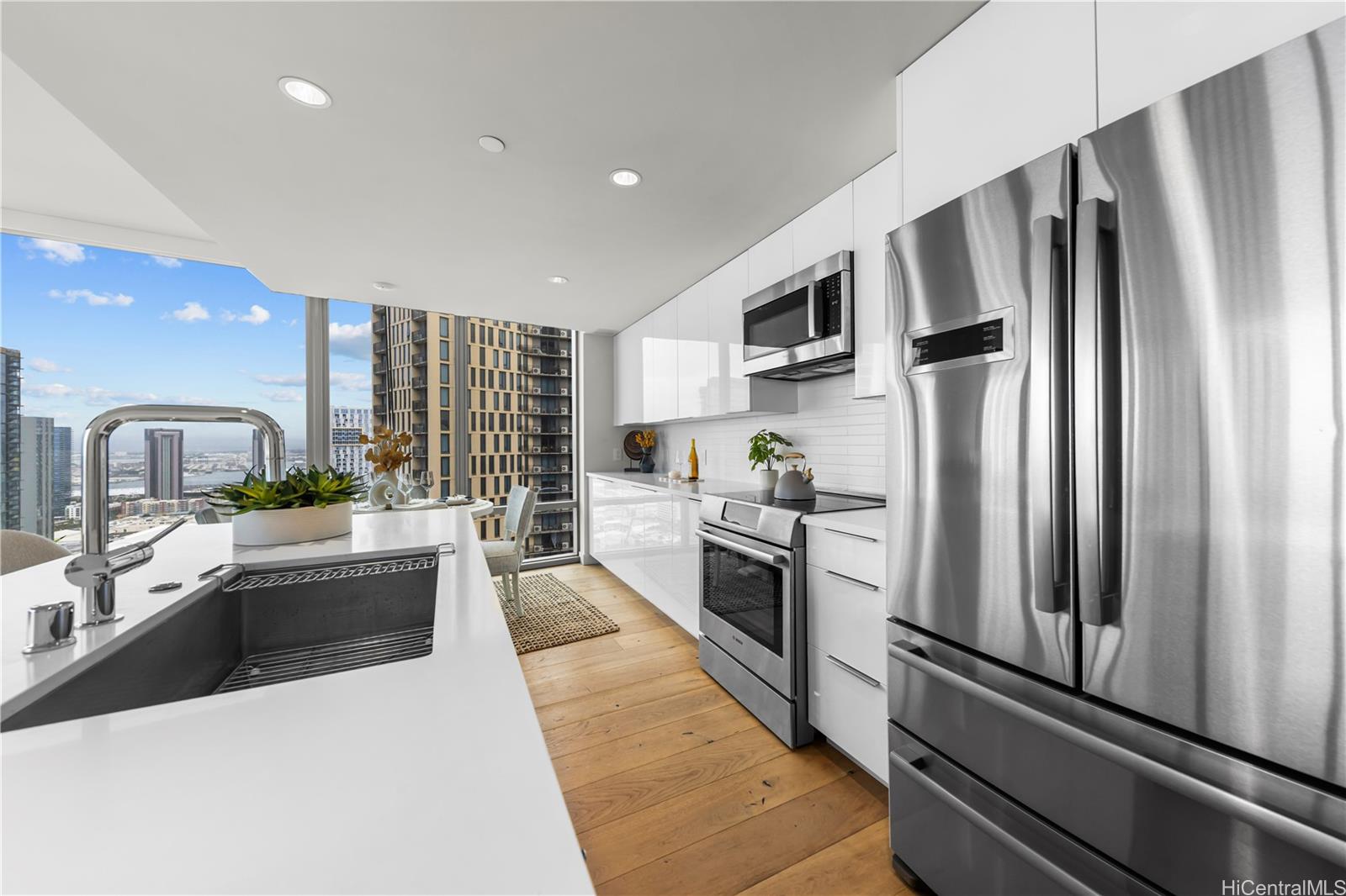 Ae'o condo # 3101, Honolulu, Hawaii - photo 5 of 25