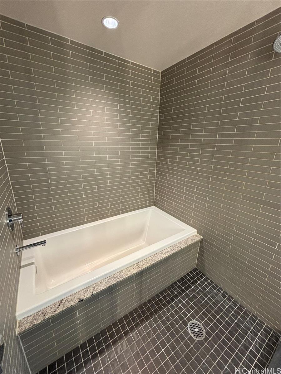 Ae'o condo # 3204, Honolulu, Hawaii - photo 10 of 25