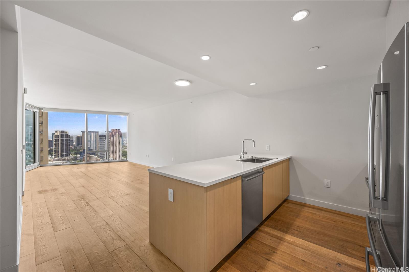 Ae'o condo # 3209, Honolulu, Hawaii - photo 3 of 25