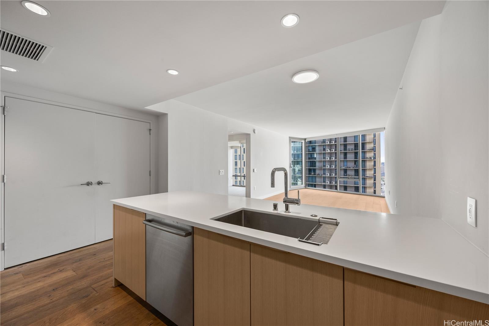 Ae'o condo # 3209, Honolulu, Hawaii - photo 6 of 25