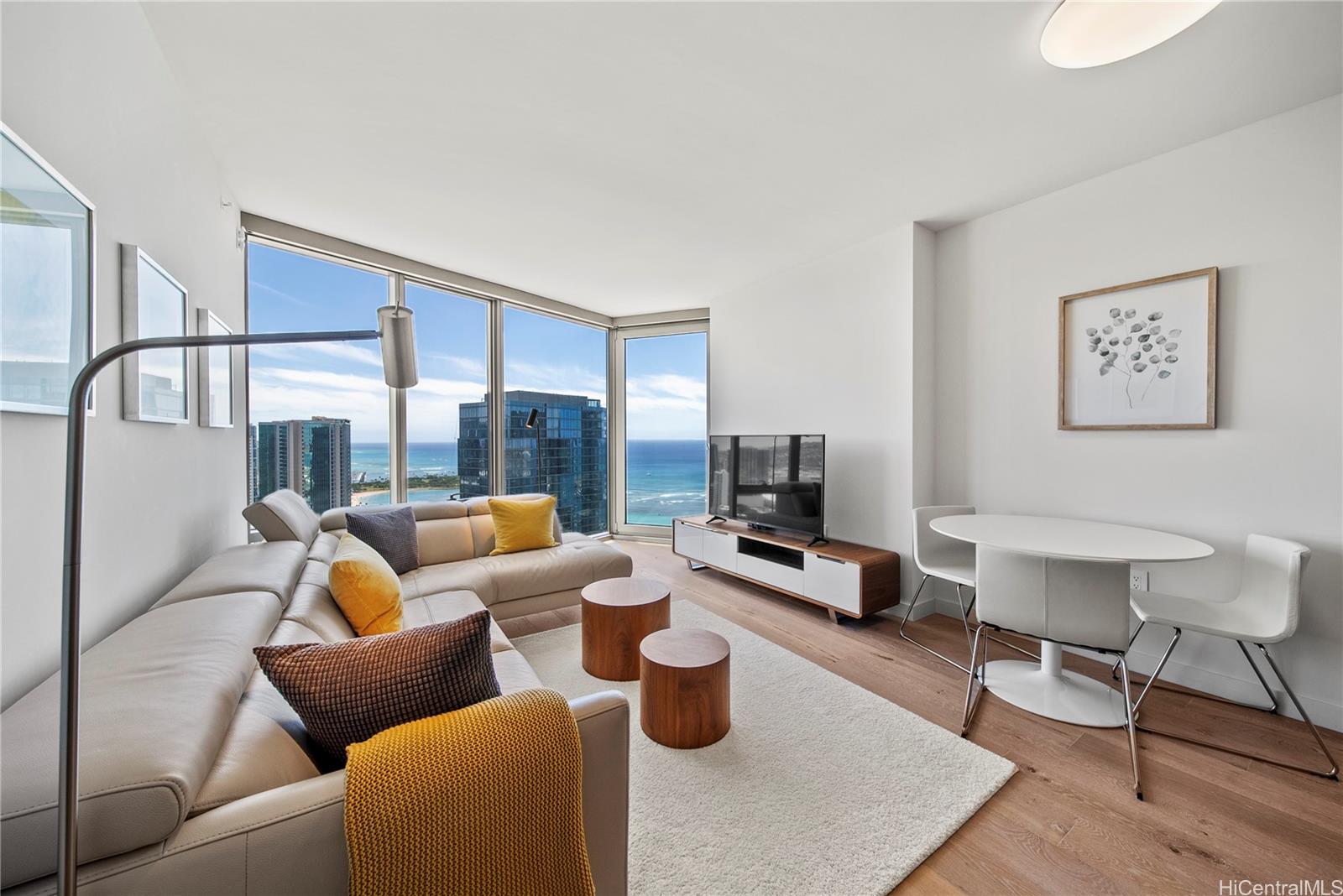 Ae'o condo # 3706, Honolulu, Hawaii - photo 3 of 25