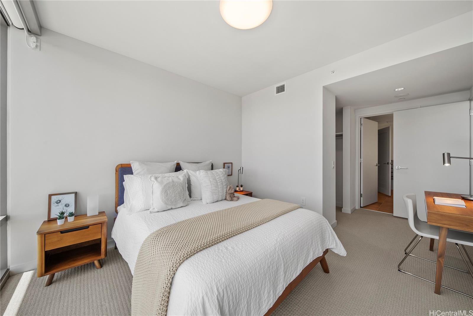 Ae'o condo # 3706, Honolulu, Hawaii - photo 8 of 25