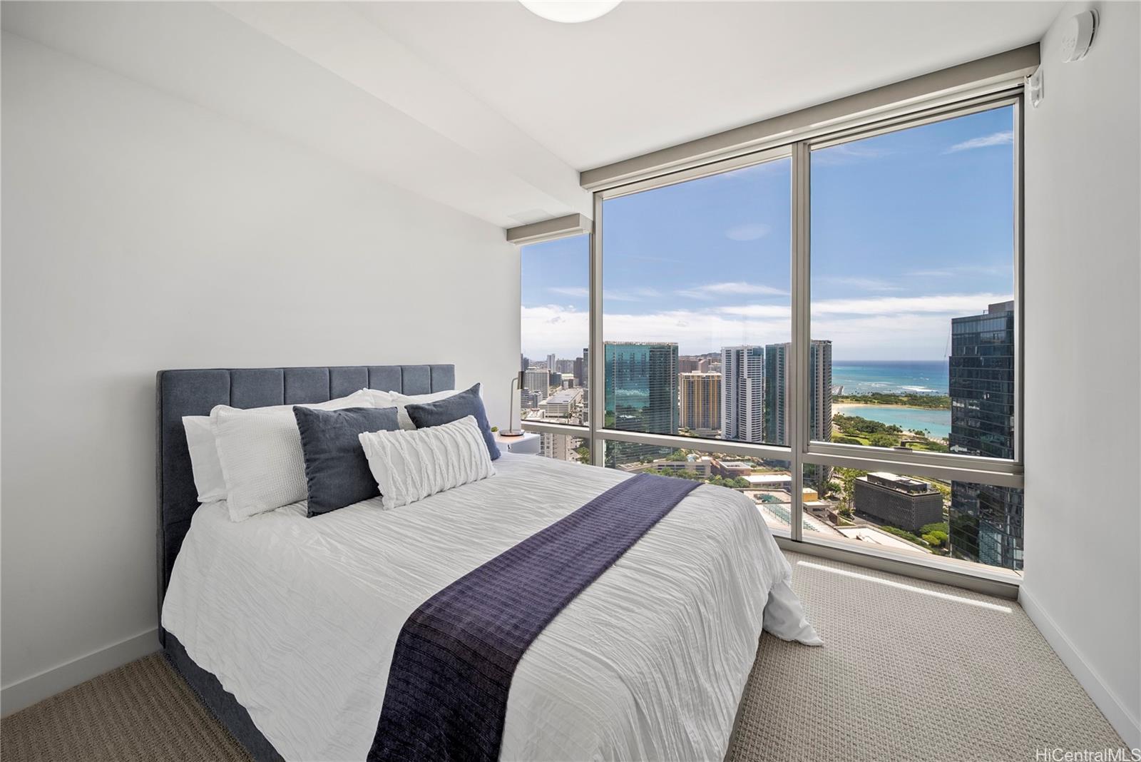 Ae'o condo # 3706, Honolulu, Hawaii - photo 13 of 25