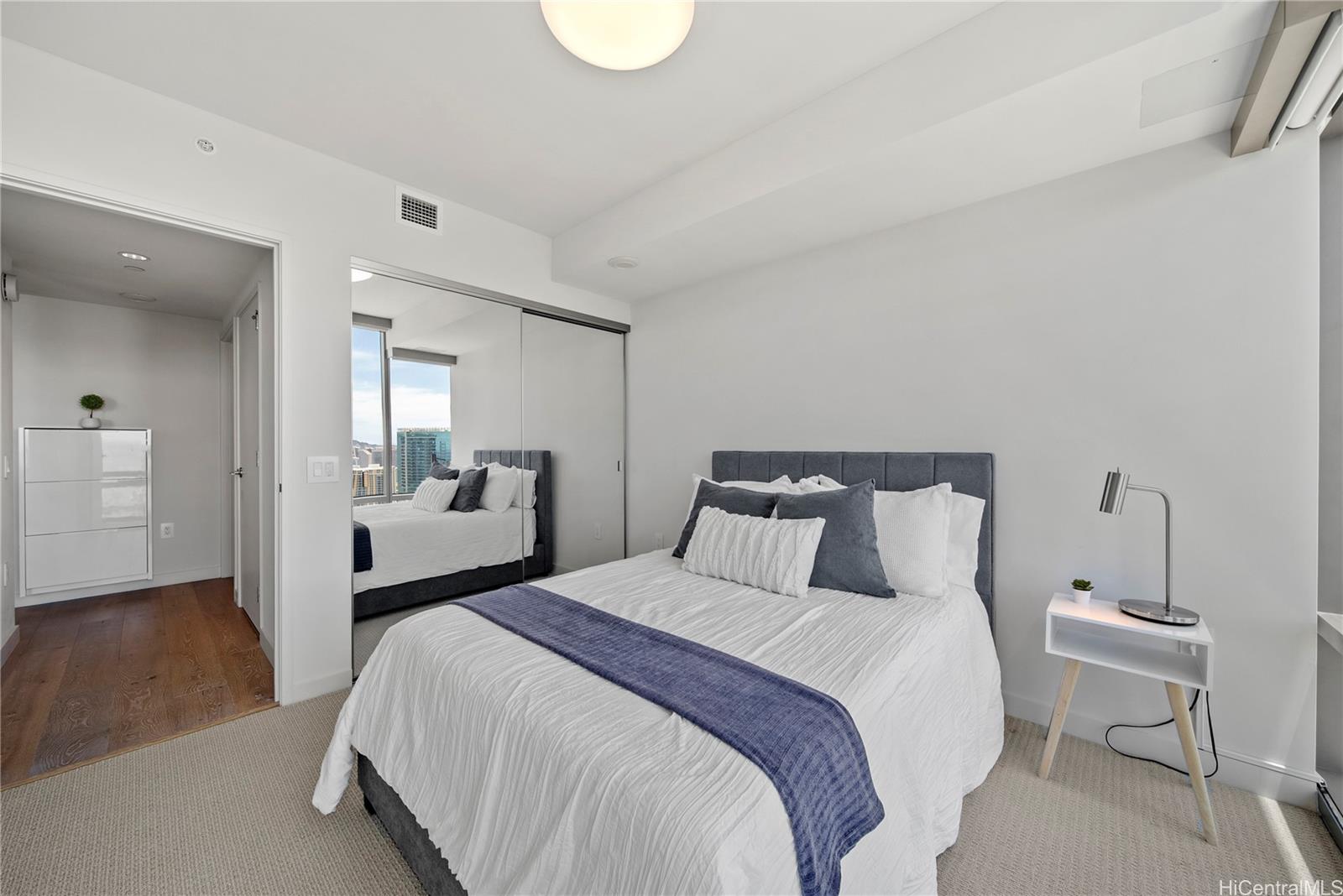 Ae'o condo # 3706, Honolulu, Hawaii - photo 14 of 25