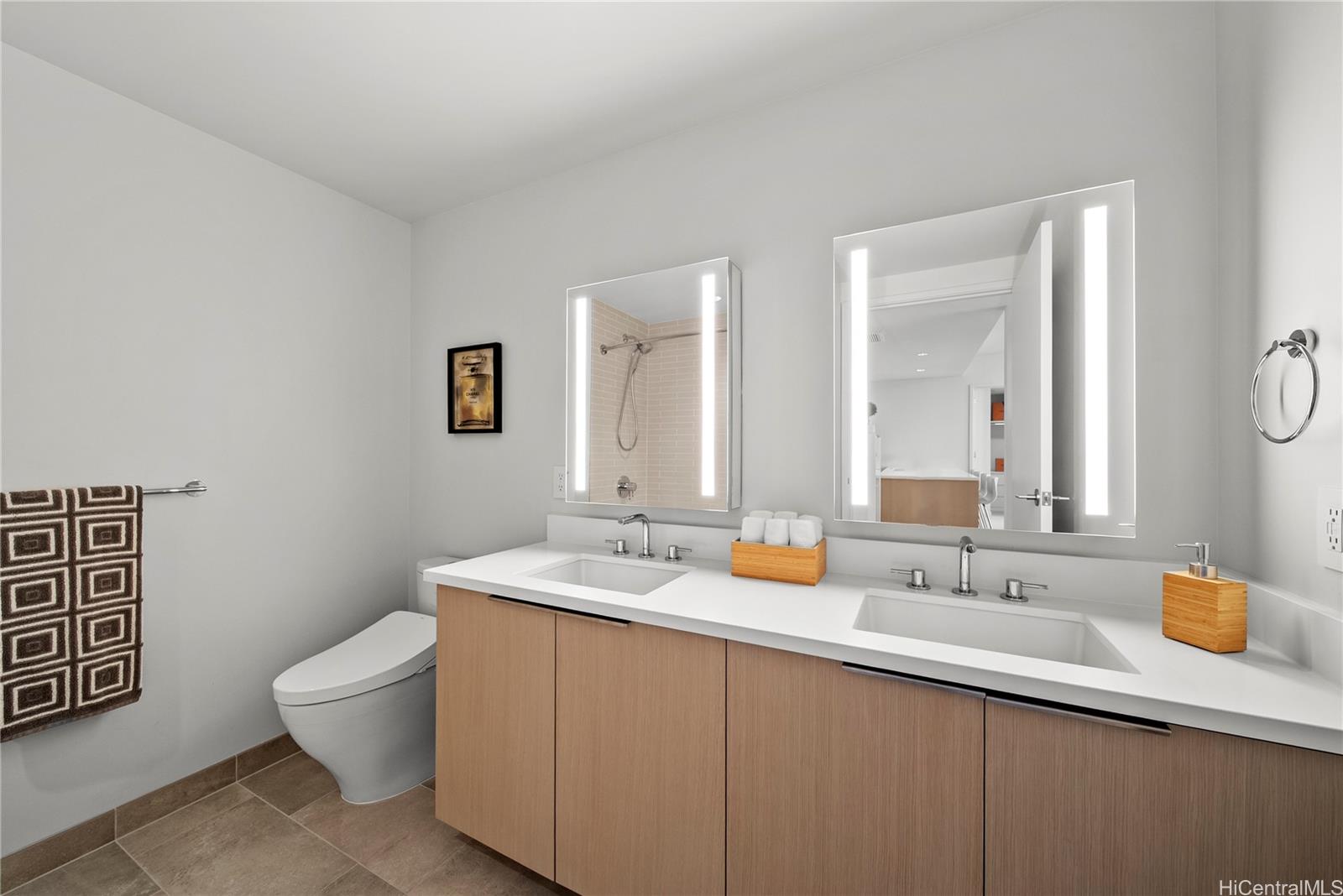 Ae'o condo # 3706, Honolulu, Hawaii - photo 15 of 25