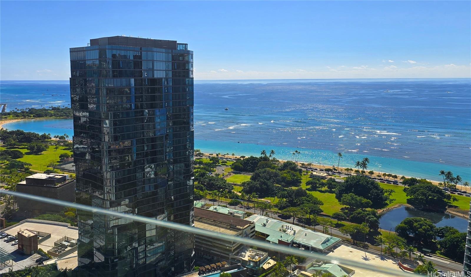 Ae'o condo # 3706, Honolulu, Hawaii - photo 3 of 25