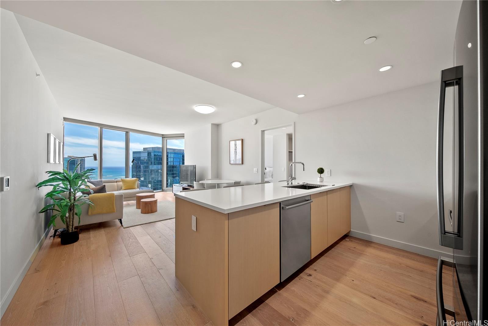 Ae'o condo # 3706, Honolulu, Hawaii - photo 6 of 25