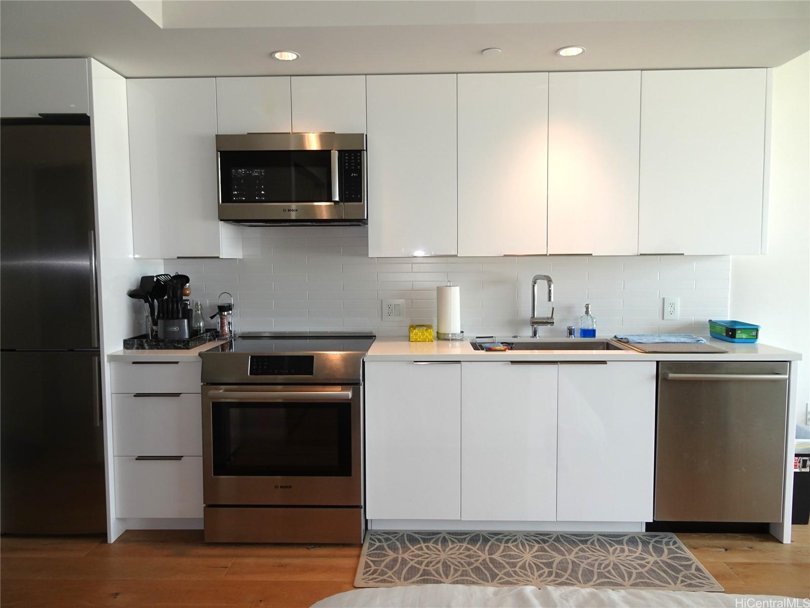 Ae'o condo # 911, Honolulu, Hawaii - photo 4 of 21