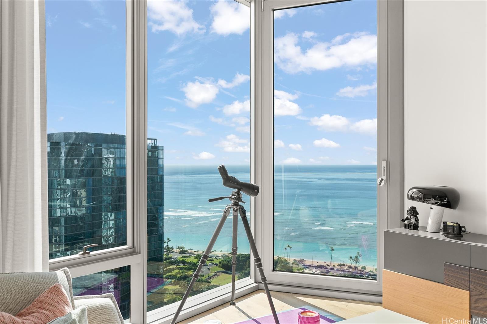 Ae'o condo # PH 3904, Honolulu, Hawaii - photo 3 of 25