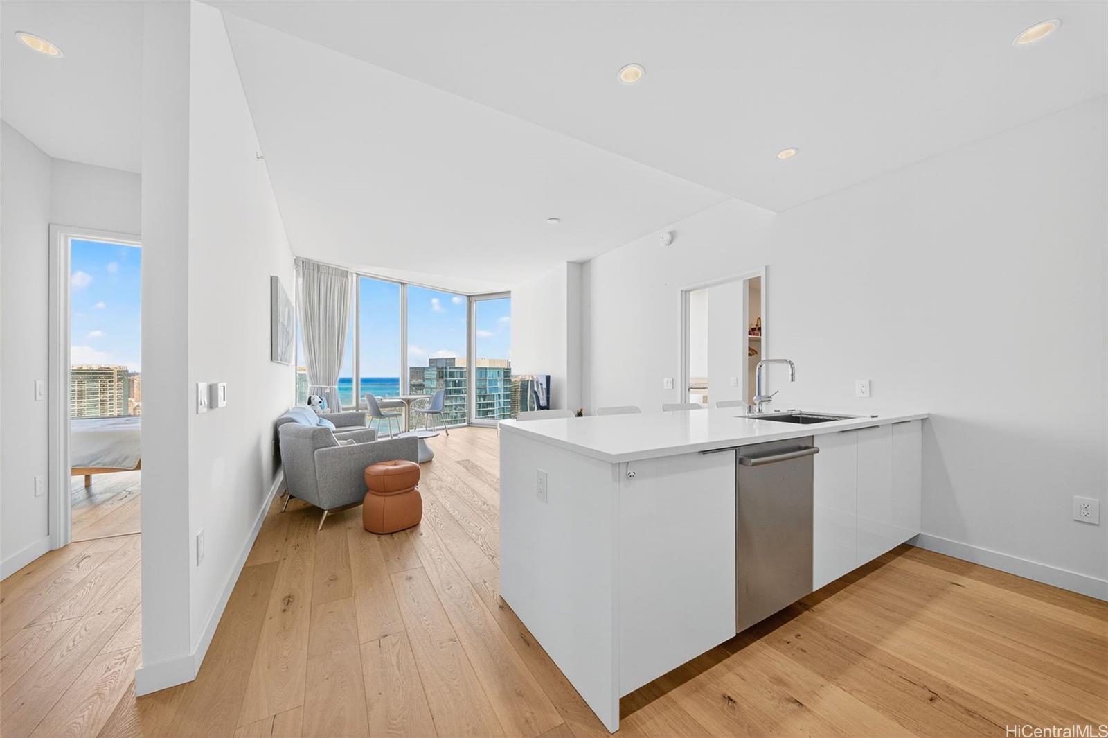 Ae'o condo # PH 4006, Honolulu, Hawaii - photo 4 of 25