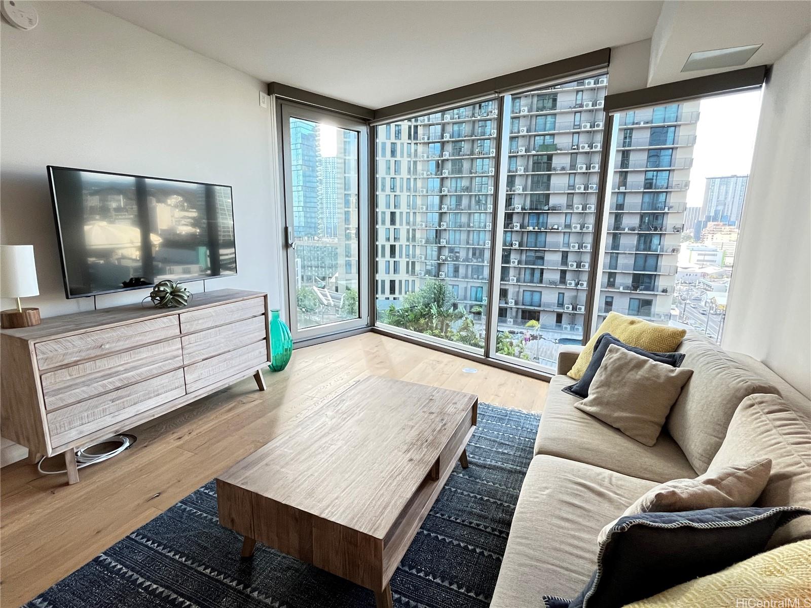 Ae'o condo # 1007, Honolulu, Hawaii - photo 3 of 18