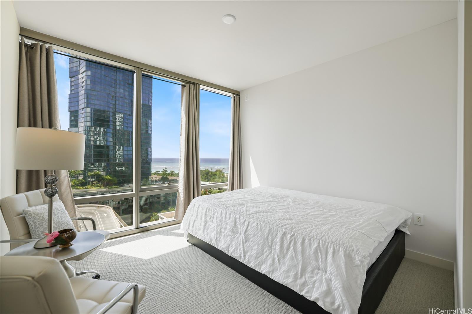 Ae'o condo # 1302, Honolulu, Hawaii - photo 15 of 17