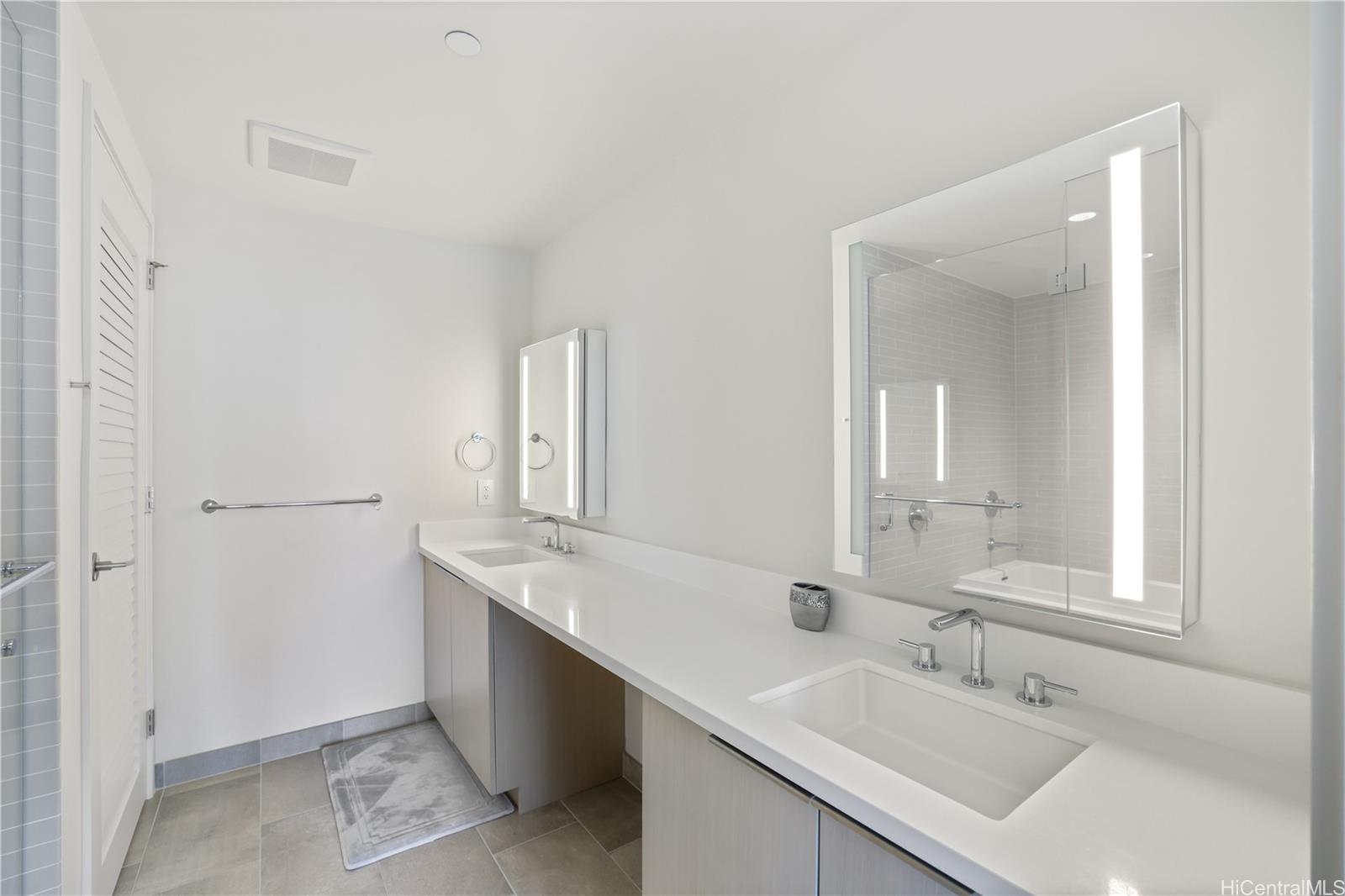 Ae'o condo # 1302, Honolulu, Hawaii - photo 16 of 17