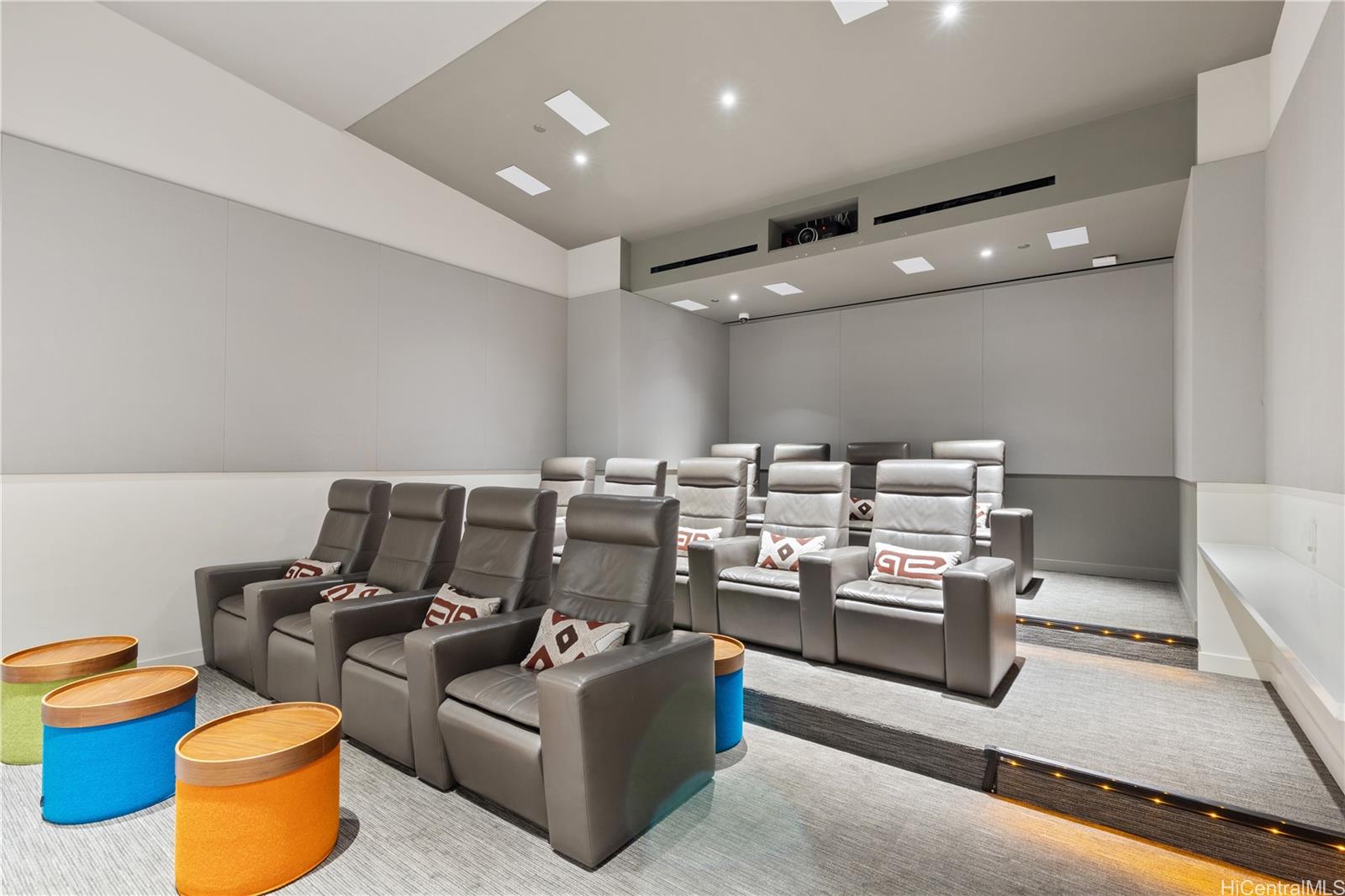 Ae'o condo # 1302, Honolulu, Hawaii - photo 3 of 17