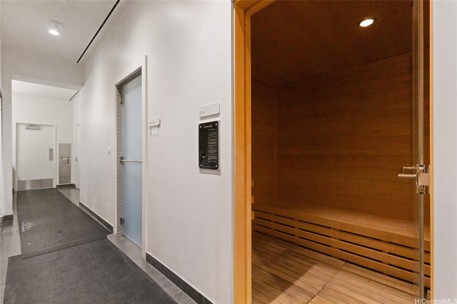 Ae'o condo # 3805, Honolulu, Hawaii - photo 16 of 18