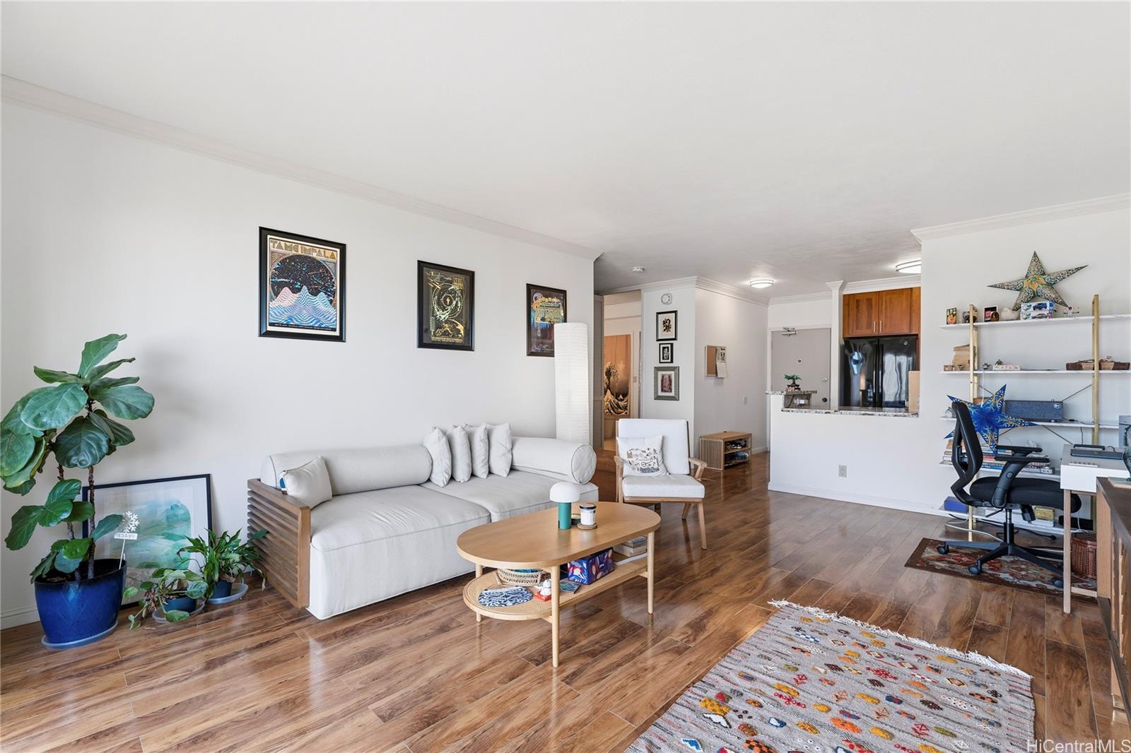 1001 Wilder condo # 602, Honolulu, Hawaii - photo 4 of 22