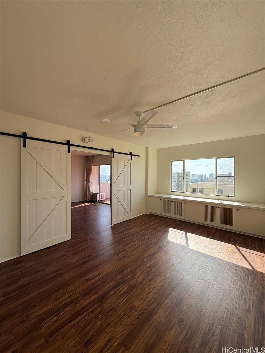 1001 Wilder Ave Honolulu - Rental - photo 6 of 17