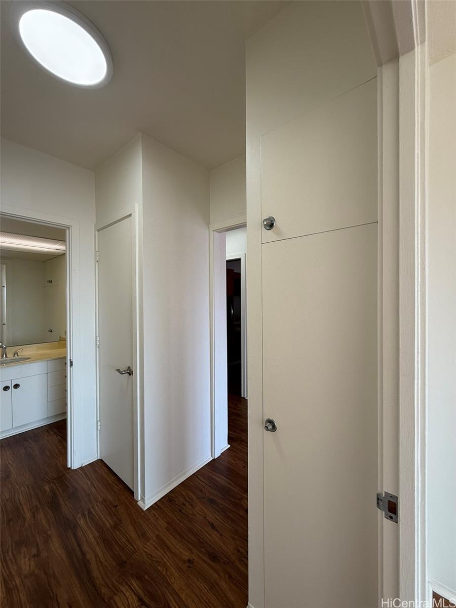 1001 Wilder Ave Honolulu - Rental - photo 8 of 17
