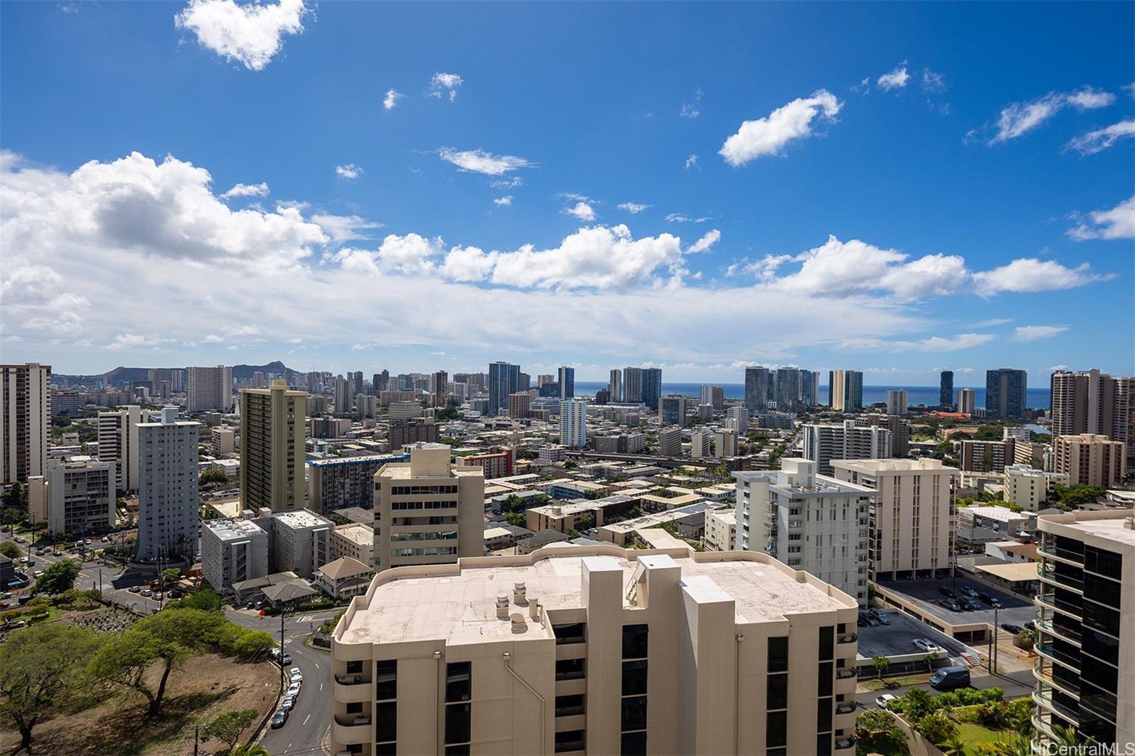 1001 Wilder Ave Honolulu - Rental - photo 12 of 19