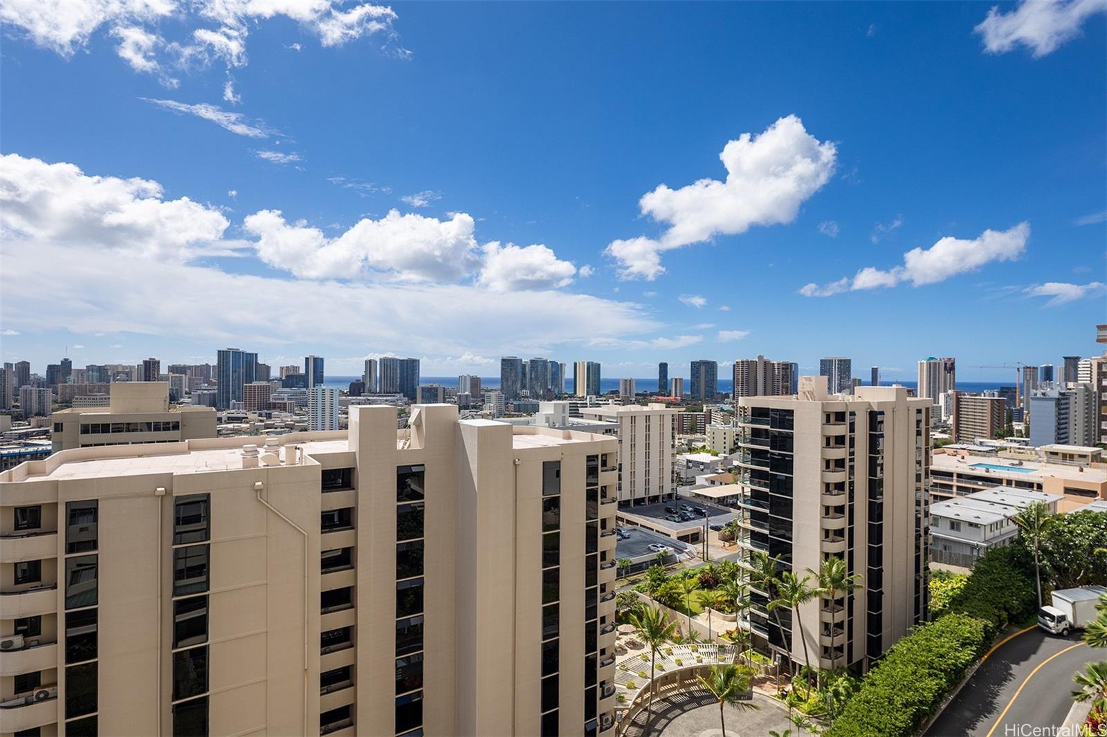 1001 Wilder Ave Honolulu - Rental - photo 13 of 19