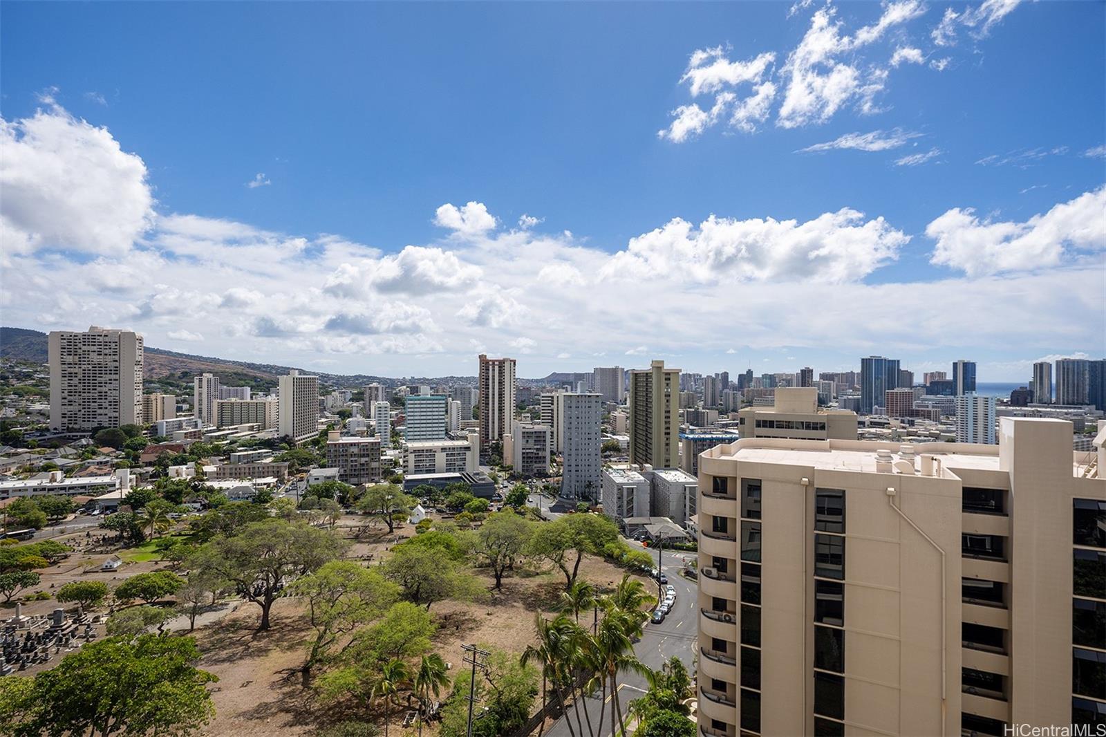 1001 Wilder Ave Honolulu - Rental - photo 15 of 19