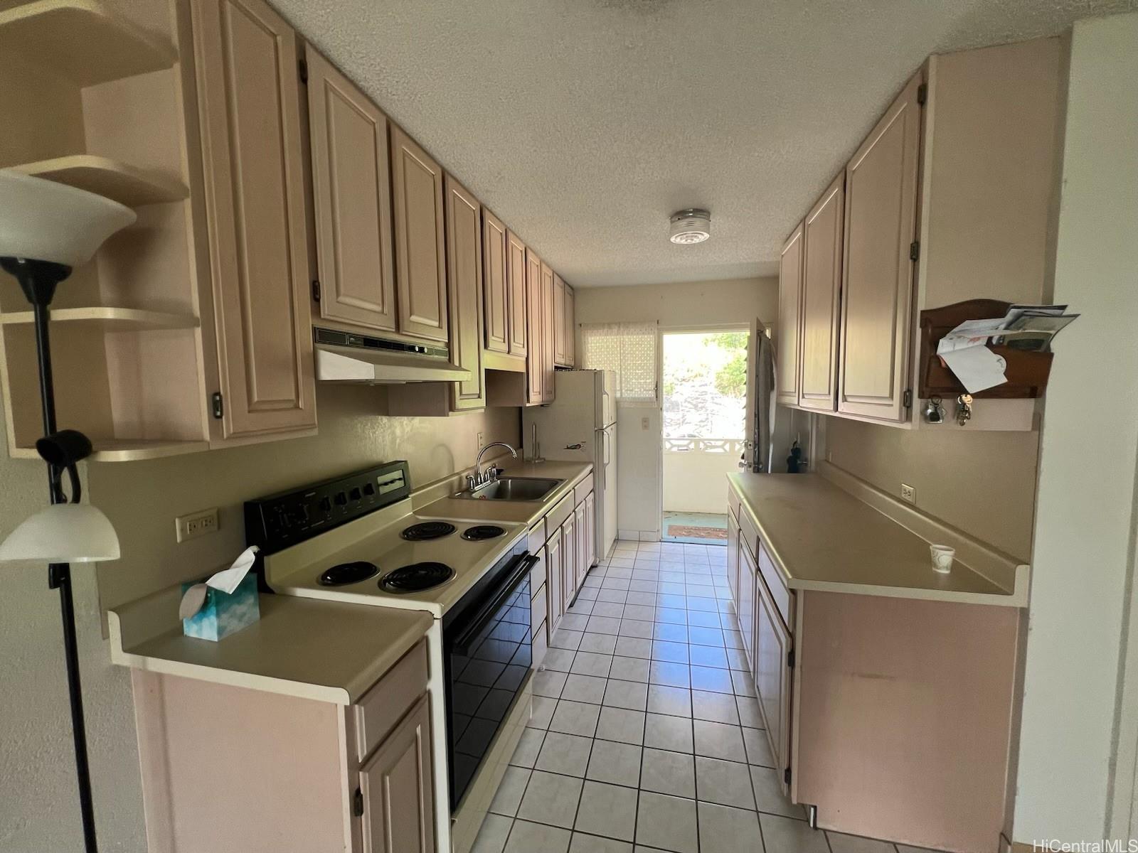 Sea View condo # 31, Honolulu, Hawaii - photo 7 of 13