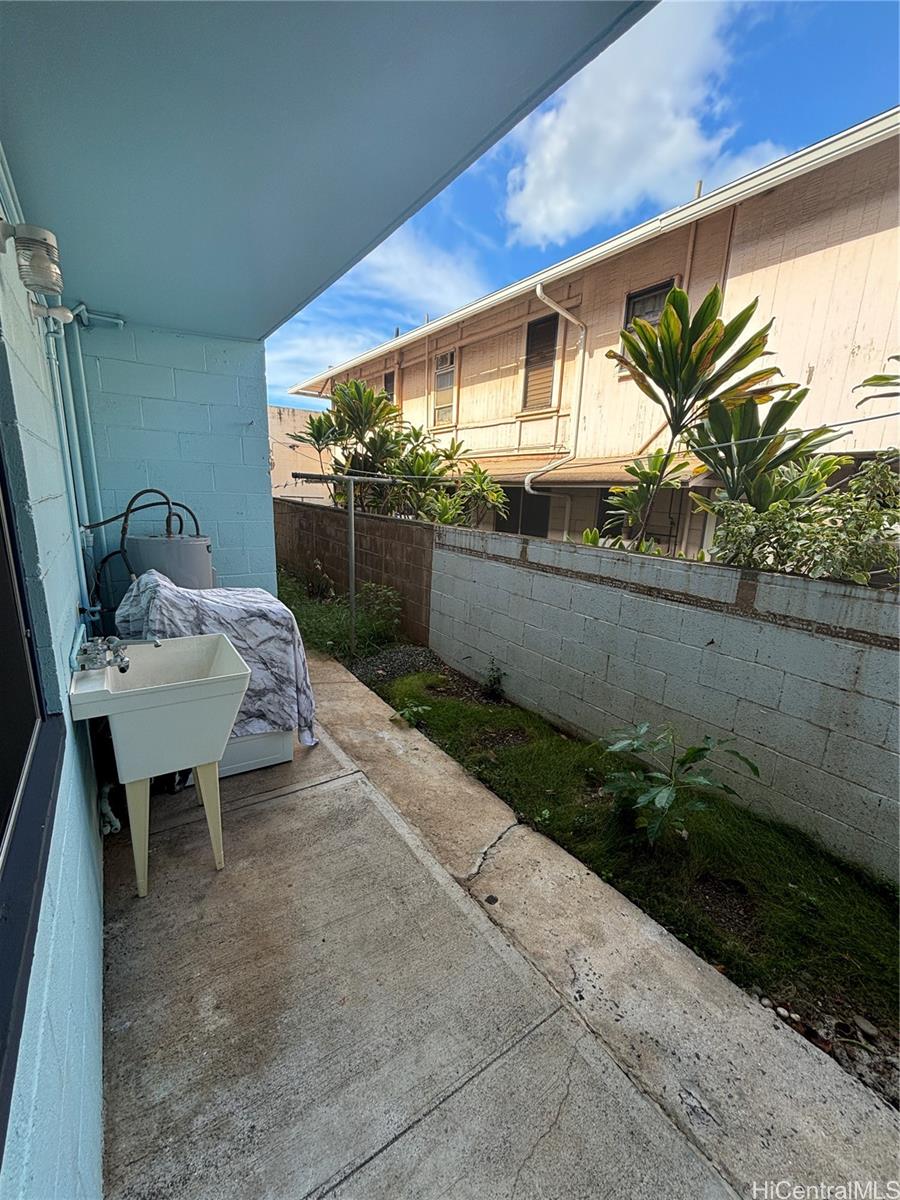 1008 Isenberg St Honolulu - Rental - photo 9 of 10