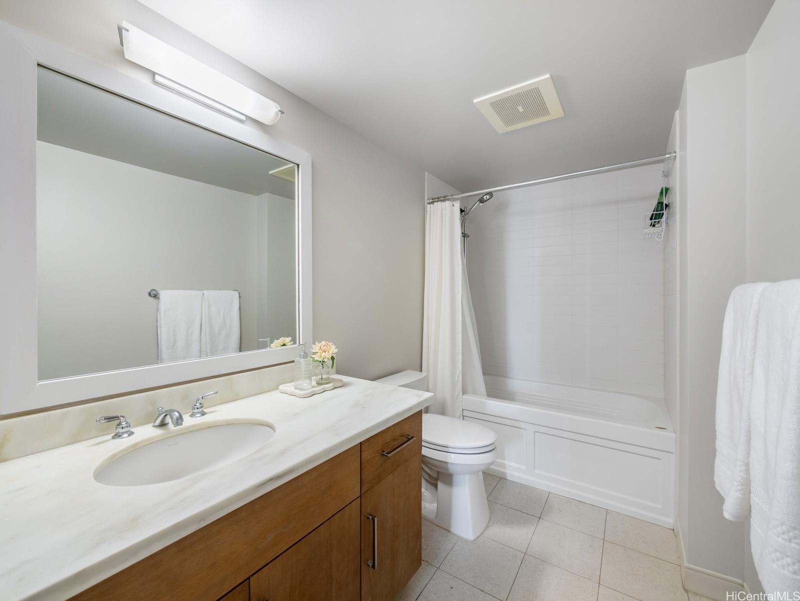 Pacifica Honolulu condo # 2606, Honolulu, Hawaii - photo 8 of 25