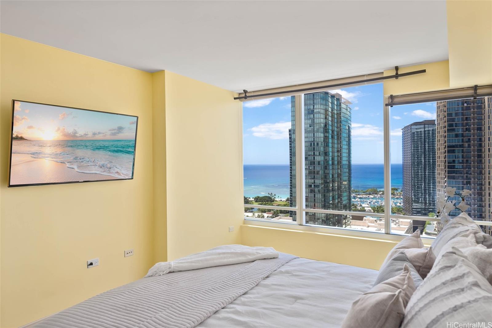 Pacifica Honolulu condo # 3309, Honolulu, Hawaii - photo 18 of 25