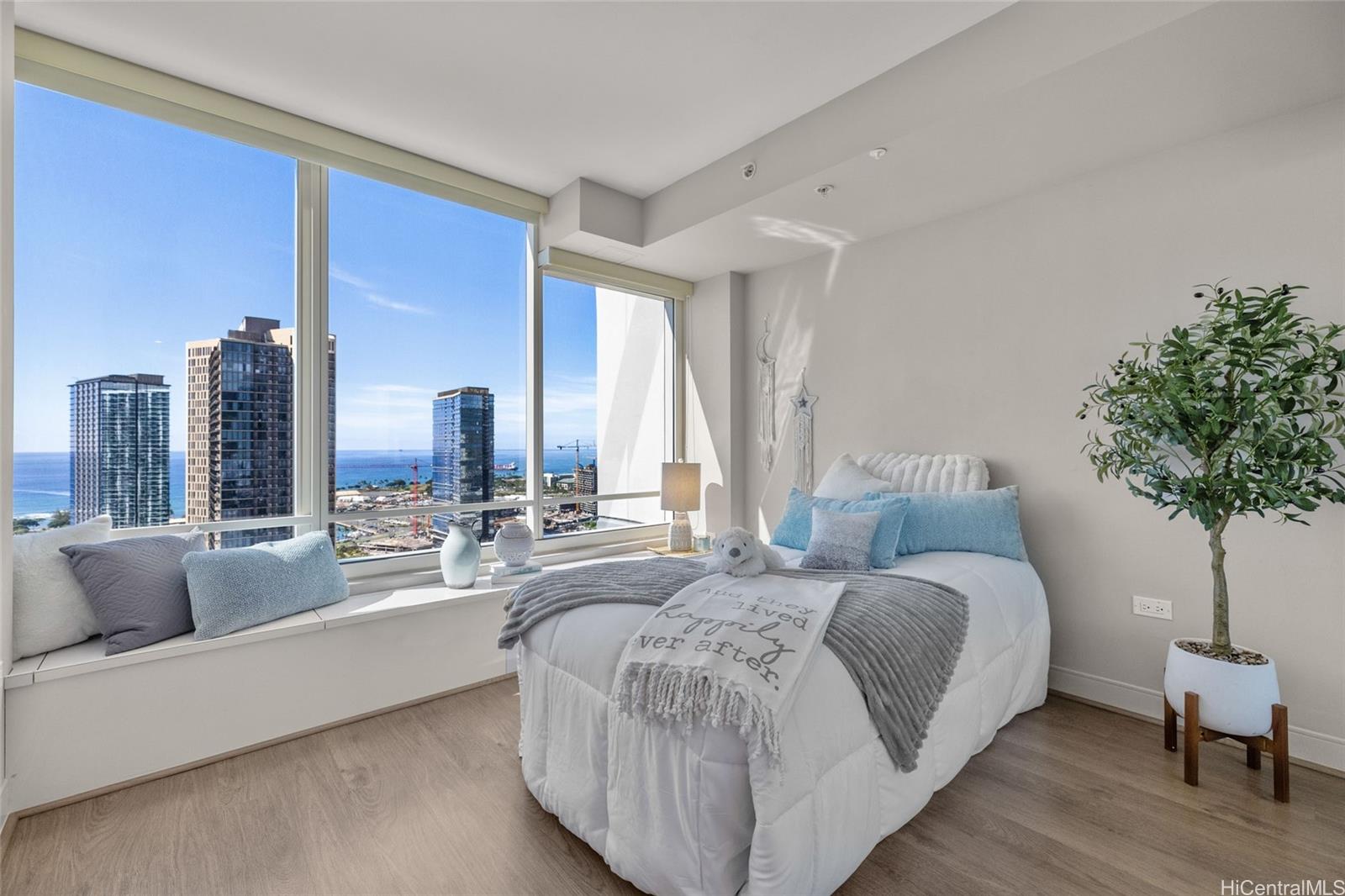 Pacifica Honolulu condo # 3608, Honolulu, Hawaii - photo 11 of 22