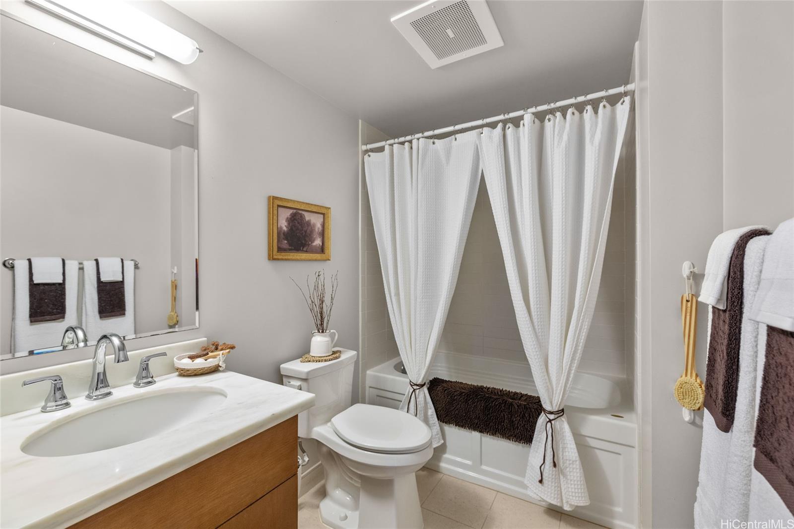 Pacifica Honolulu condo # 3608, Honolulu, Hawaii - photo 8 of 22