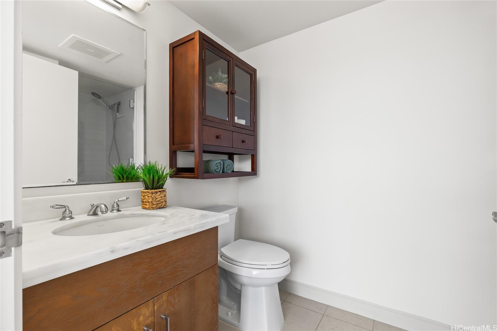 Pacifica Honolulu condo # 3701, Honolulu, Hawaii - photo 13 of 25