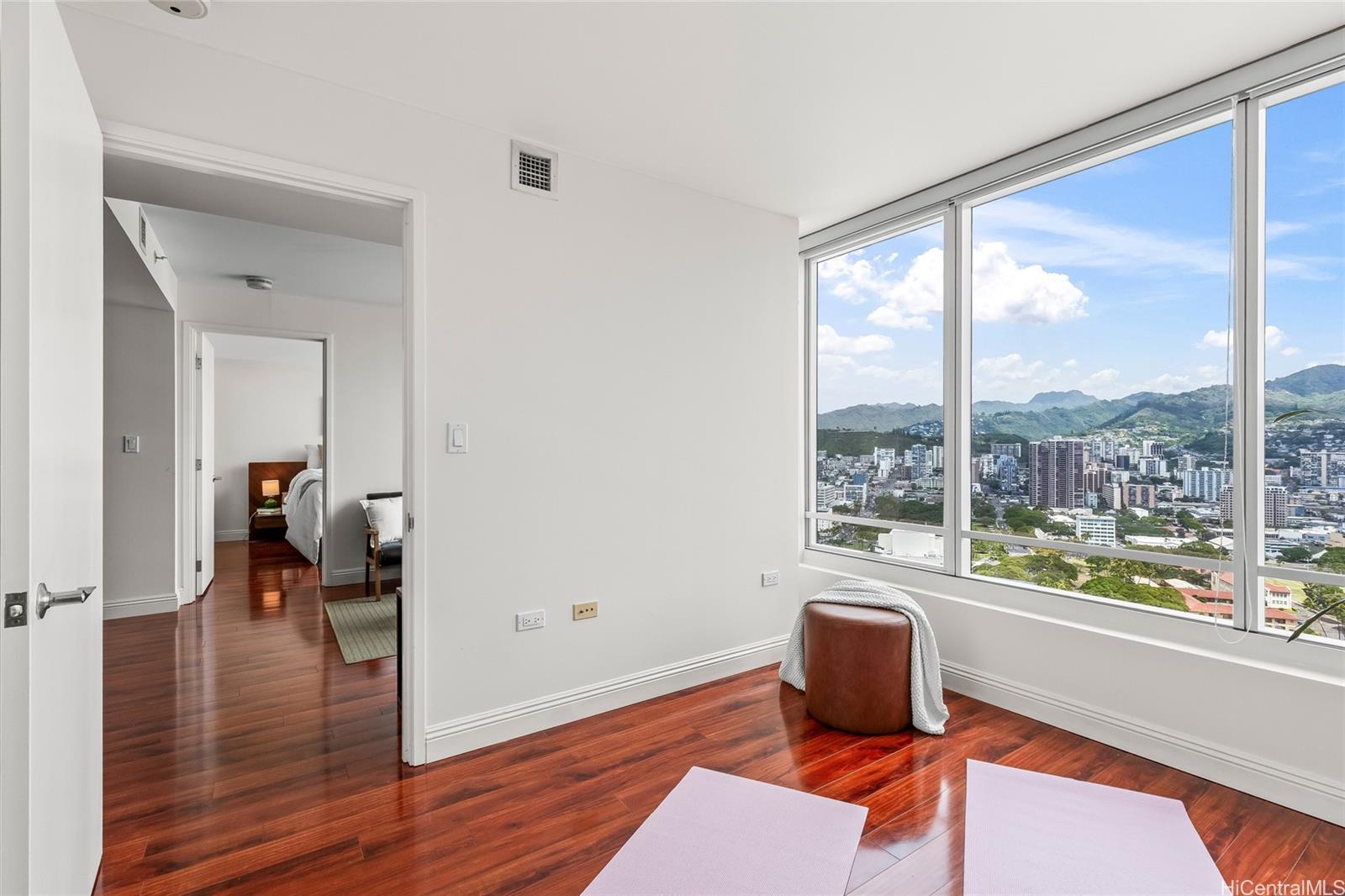 Pacifica Honolulu condo # 3701, Honolulu, Hawaii - photo 15 of 25