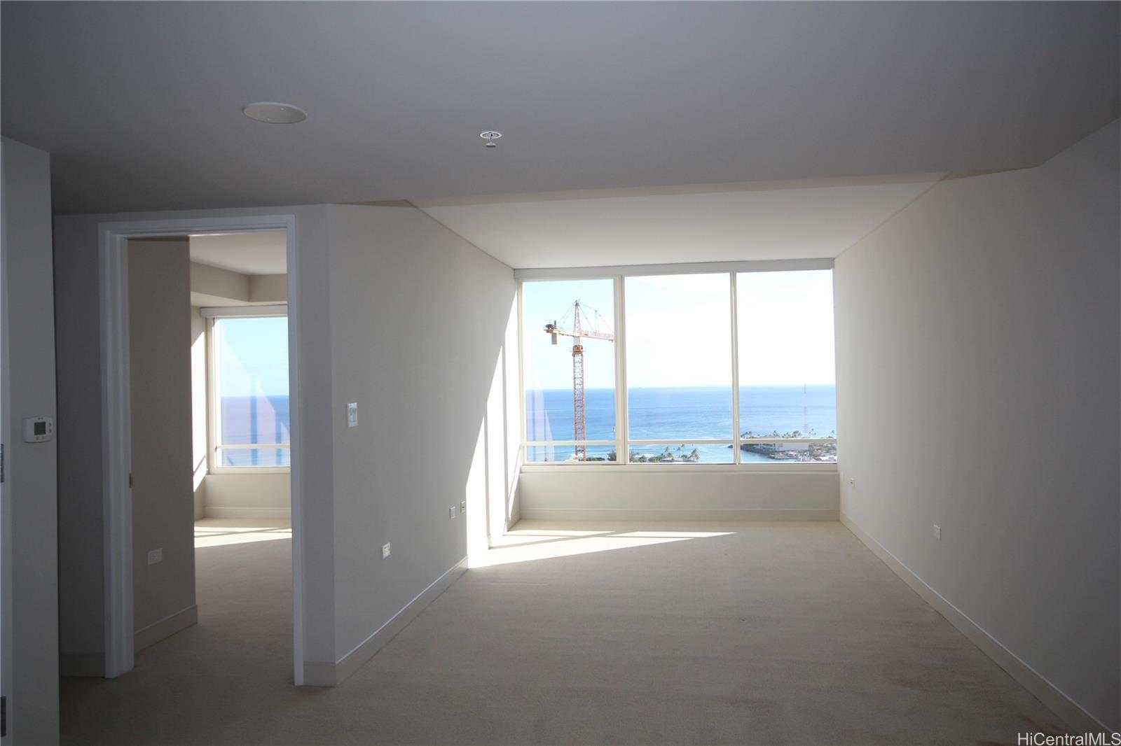 1009 Kapiolani Blvd Honolulu - Rental - photo 2 of 14