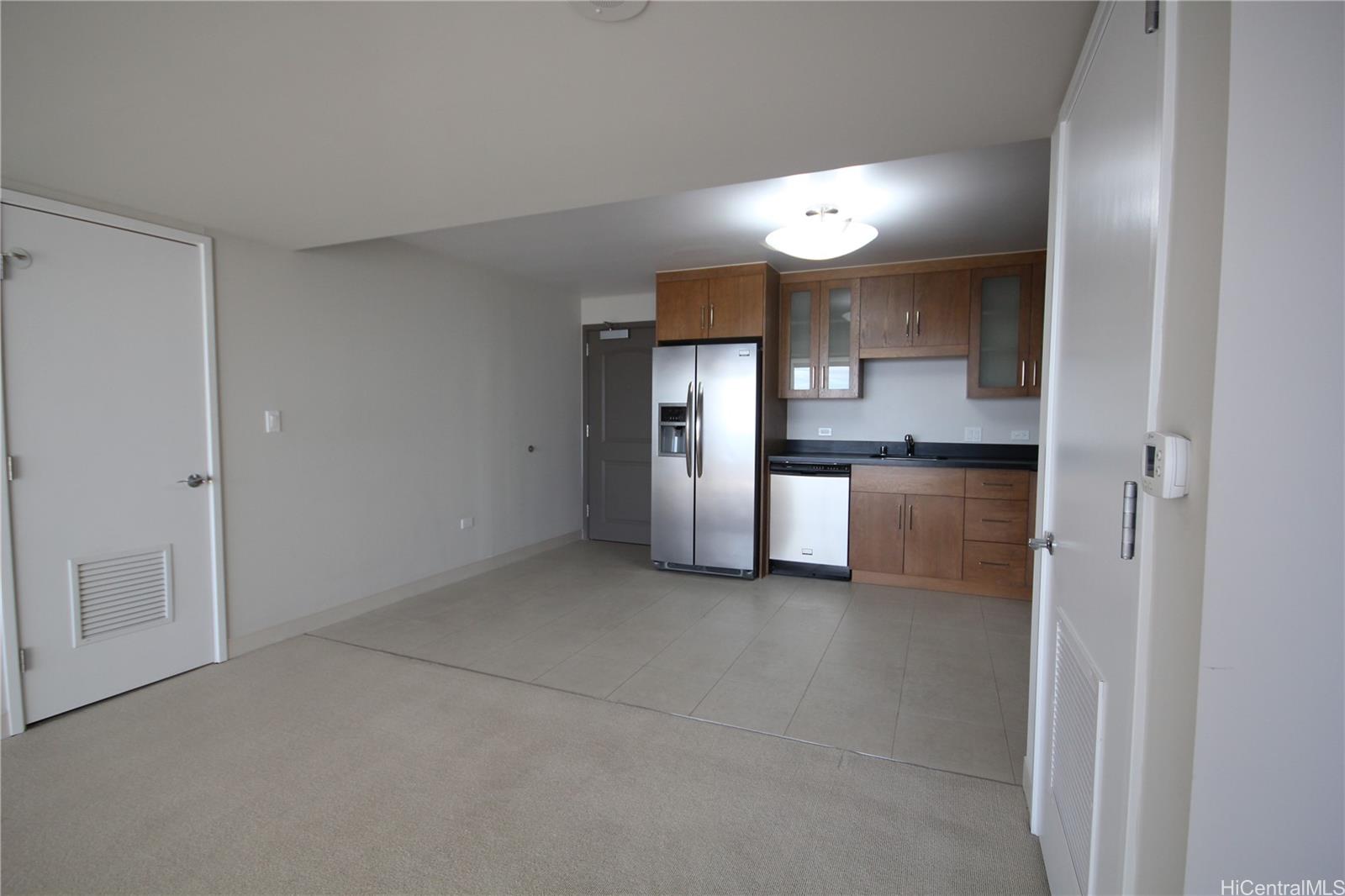 1009 Kapiolani Blvd Honolulu - Rental - photo 4 of 14