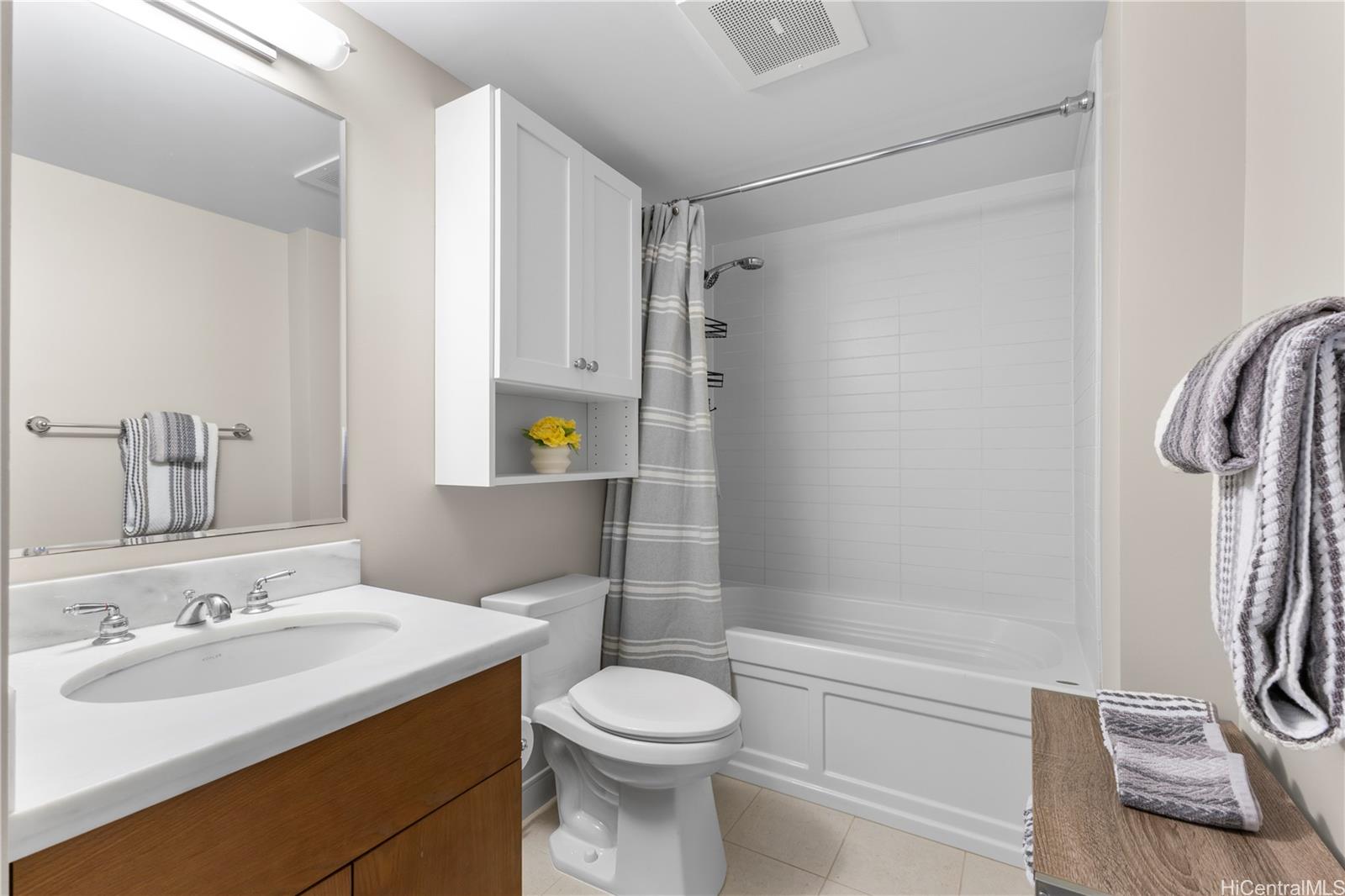 Pacifica Honolulu condo # 4008, Honolulu, Hawaii - photo 13 of 25