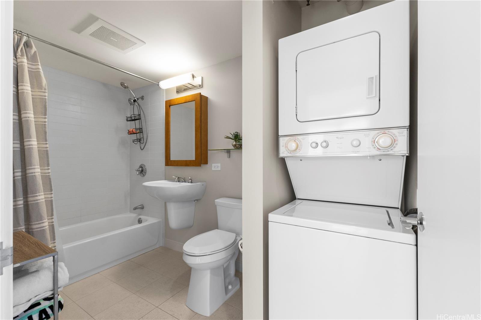 Pacifica Honolulu condo # 4008, Honolulu, Hawaii - photo 15 of 25