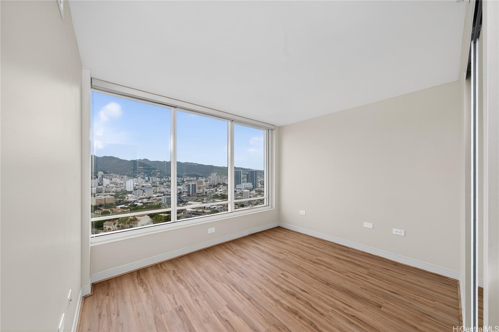 Pacifica Honolulu condo # 4211, Honolulu, Hawaii - photo 8 of 24