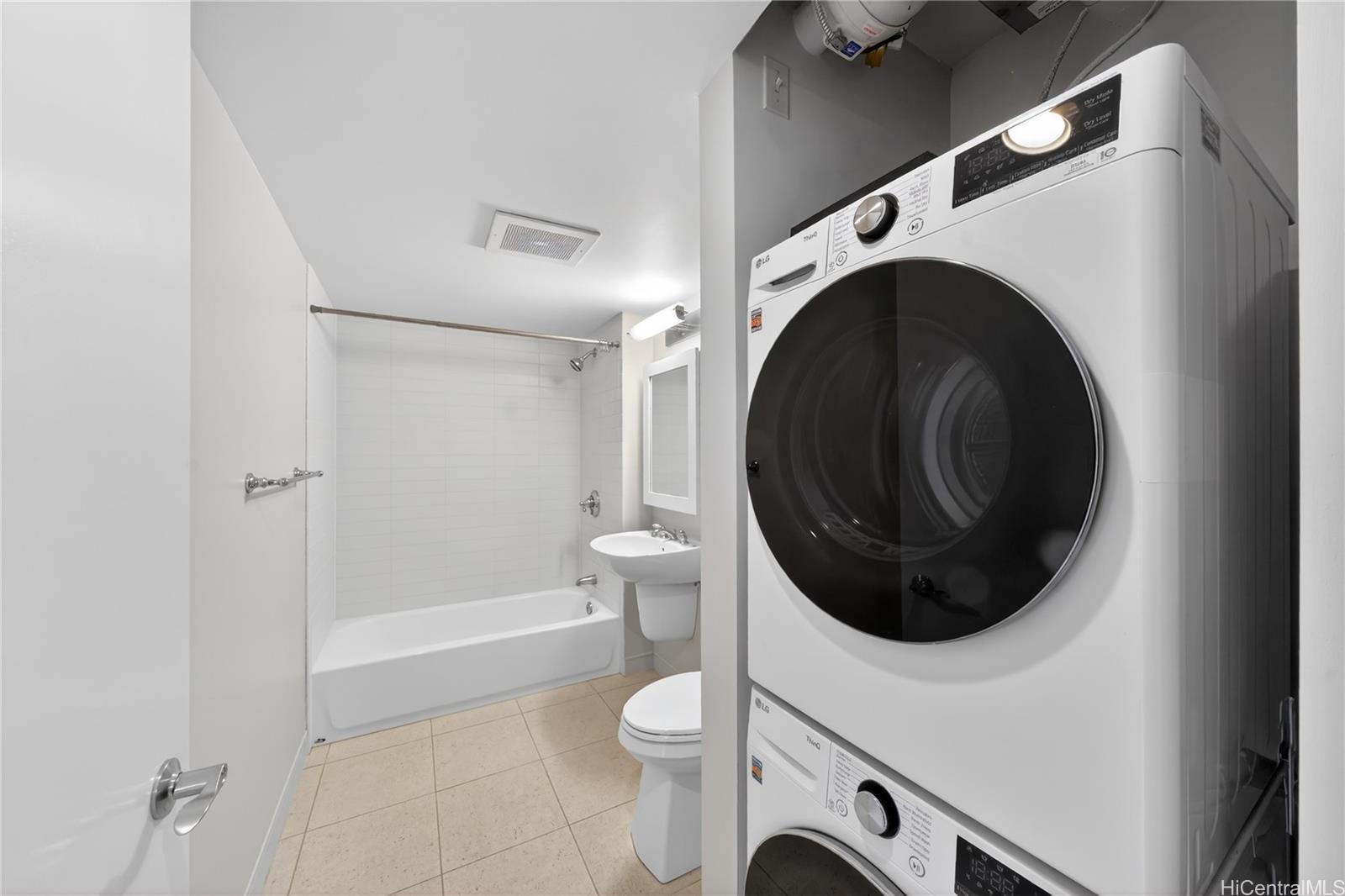 Pacifica Honolulu condo # 4211, Honolulu, Hawaii - photo 10 of 24