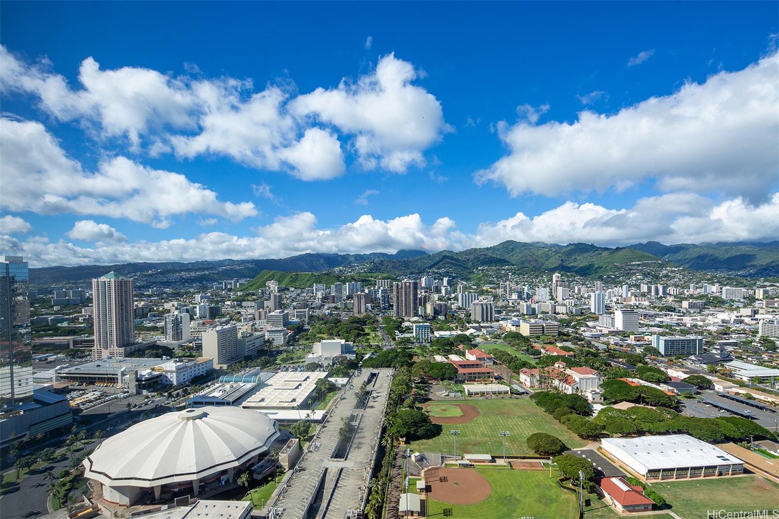 1009 Kapiolani Blvd Honolulu - Rental - photo 12 of 19