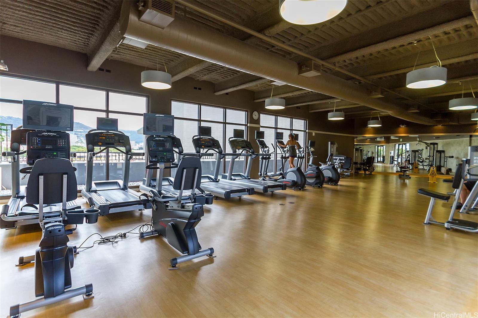 1009 Kapiolani Blvd Honolulu - Rental - photo 17 of 19