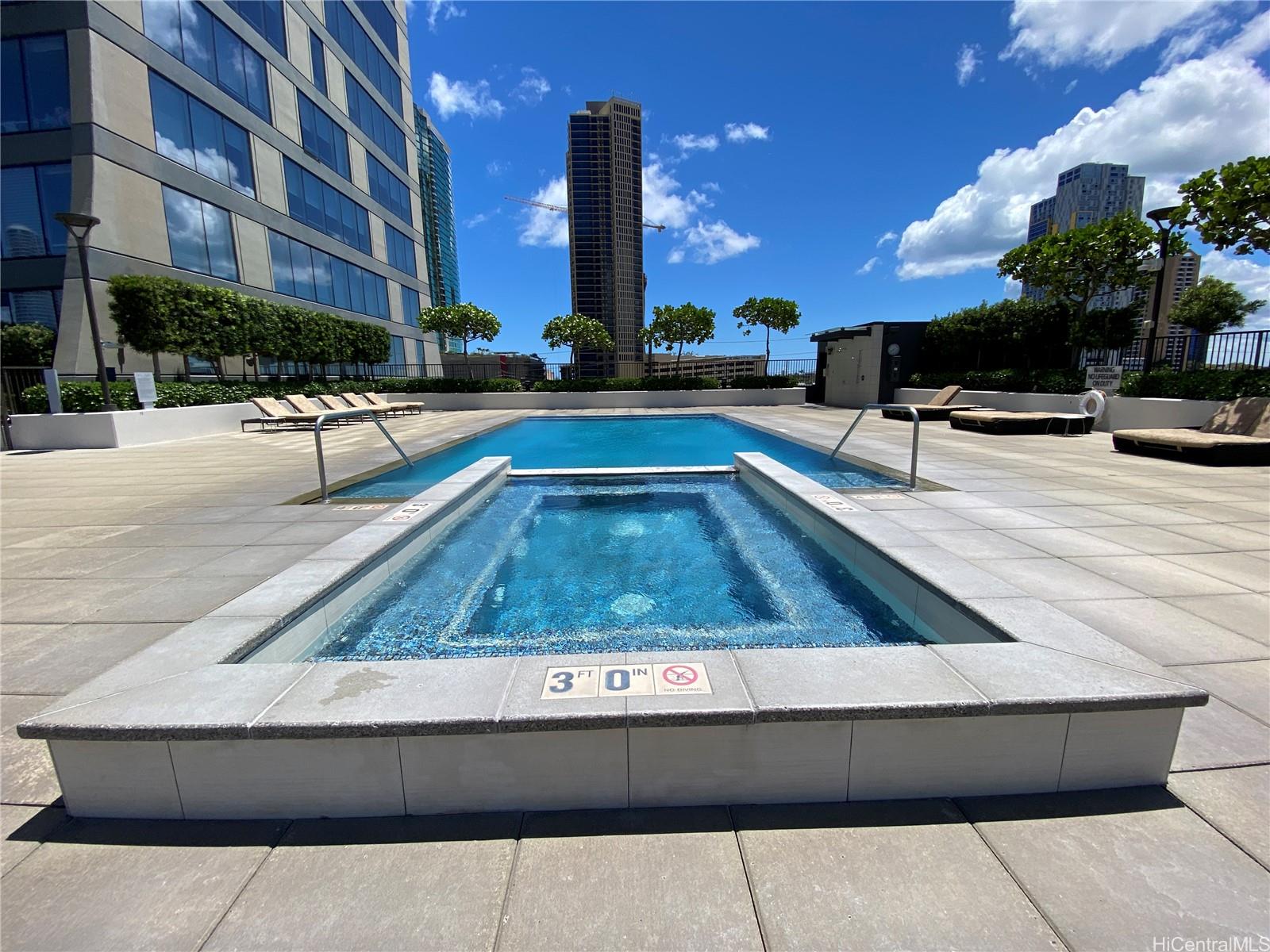 1009 Kapiolani Blvd Honolulu - Rental - photo 10 of 13