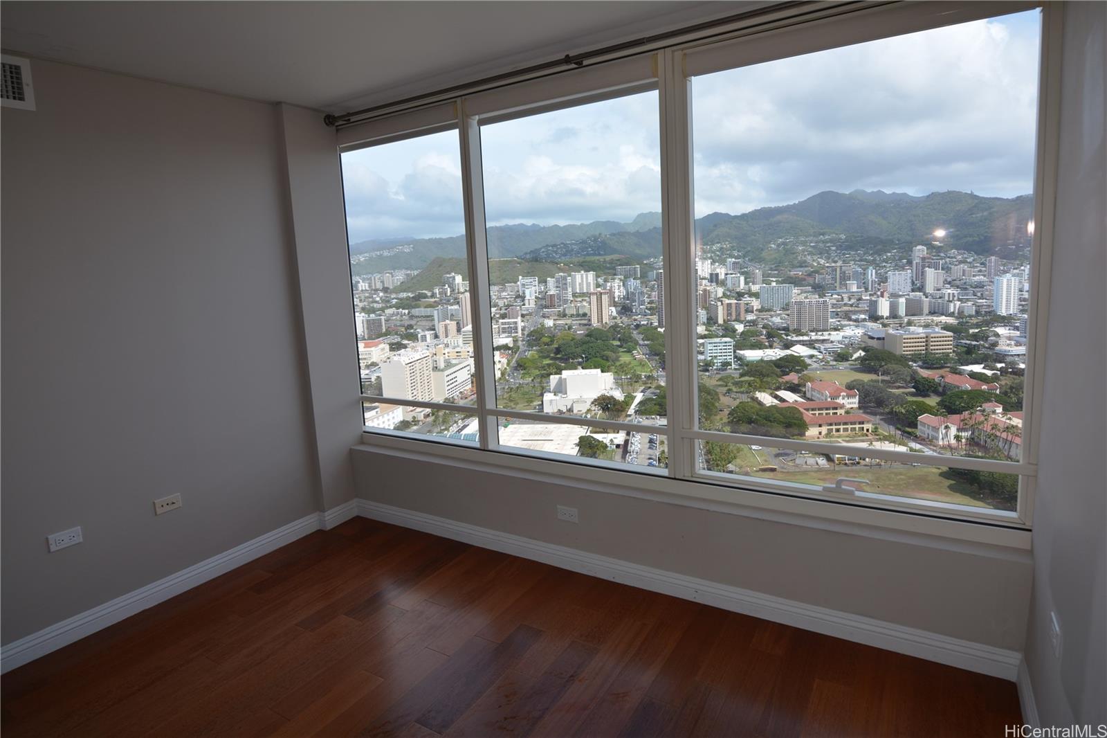 Pacifica Honolulu condo # 4611, Honolulu, Hawaii - photo 8 of 25