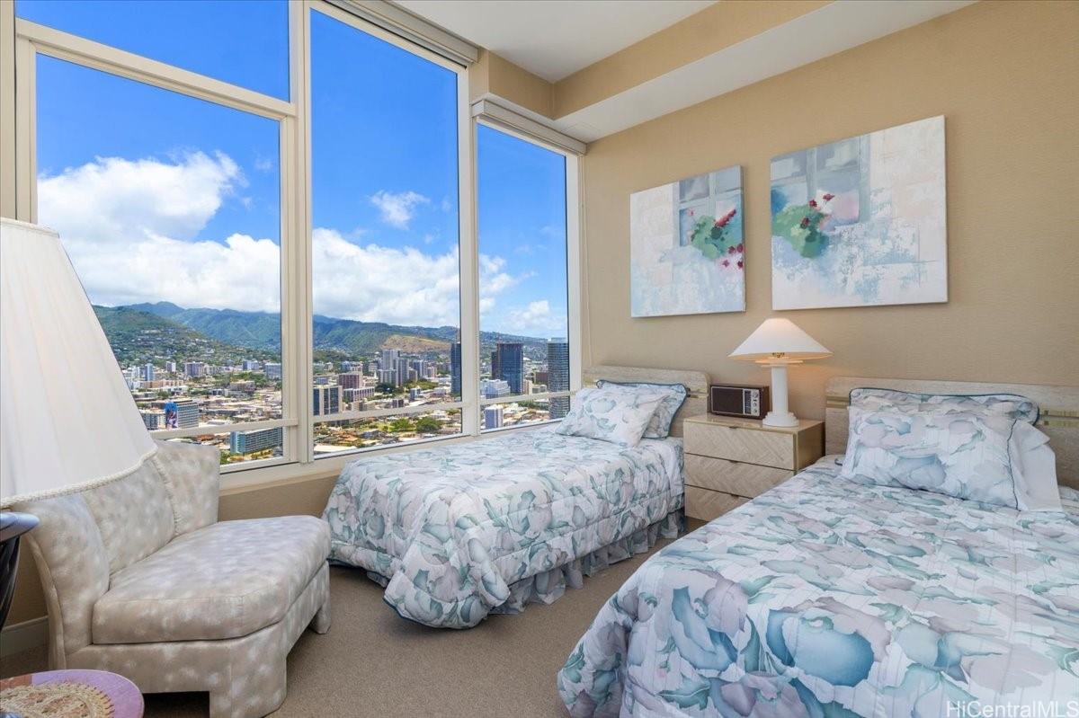 Pacifica Honolulu condo # PH4807, Honolulu, Hawaii - photo 18 of 24