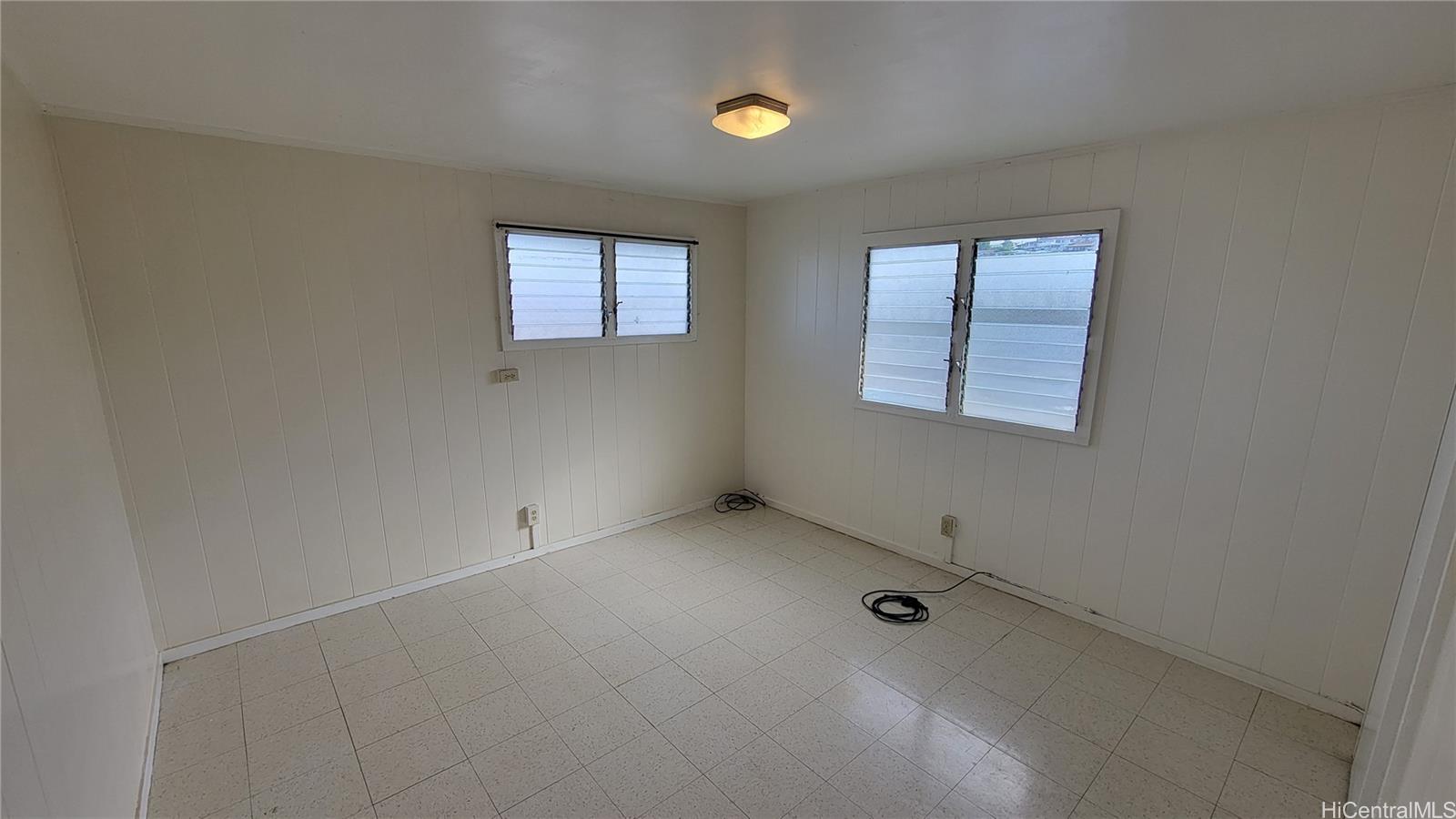 1009 Maluna St Honolulu - Rental - photo 3 of 11