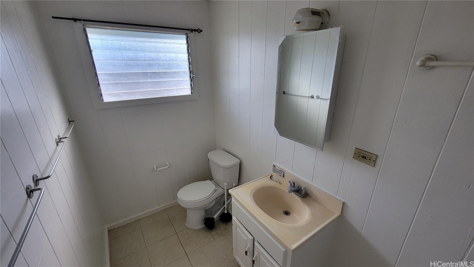 1009 Maluna St Honolulu - Rental - photo 6 of 11