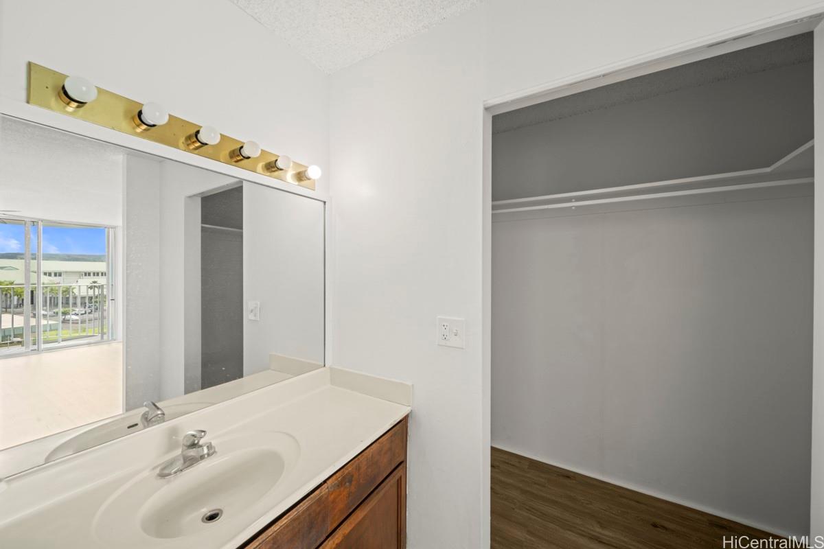 Hilo Lagoon Centre condo # 521, Hilo, Hawaii - photo 6 of 24