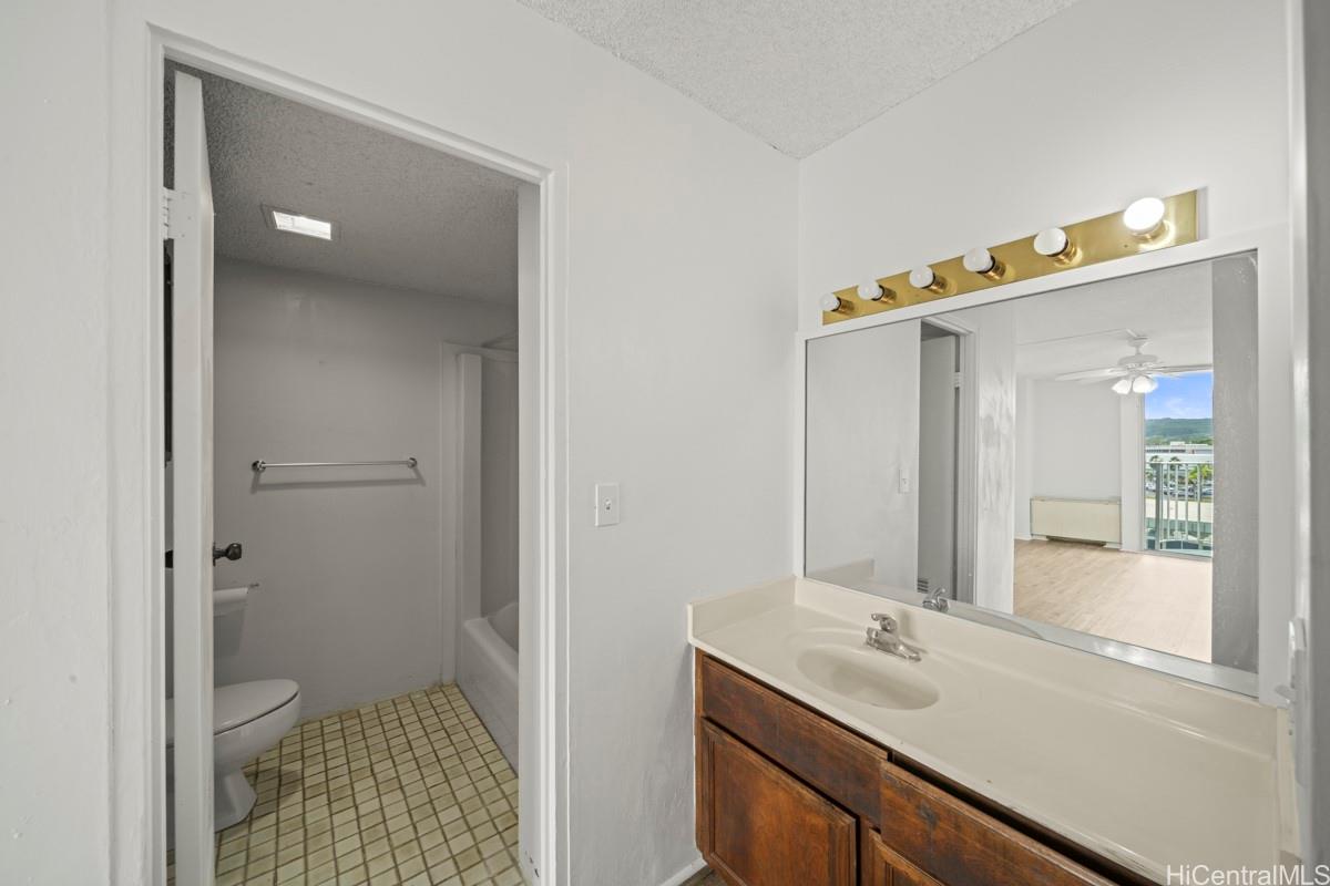 Hilo Lagoon Centre condo # 521, Hilo, Hawaii - photo 9 of 24