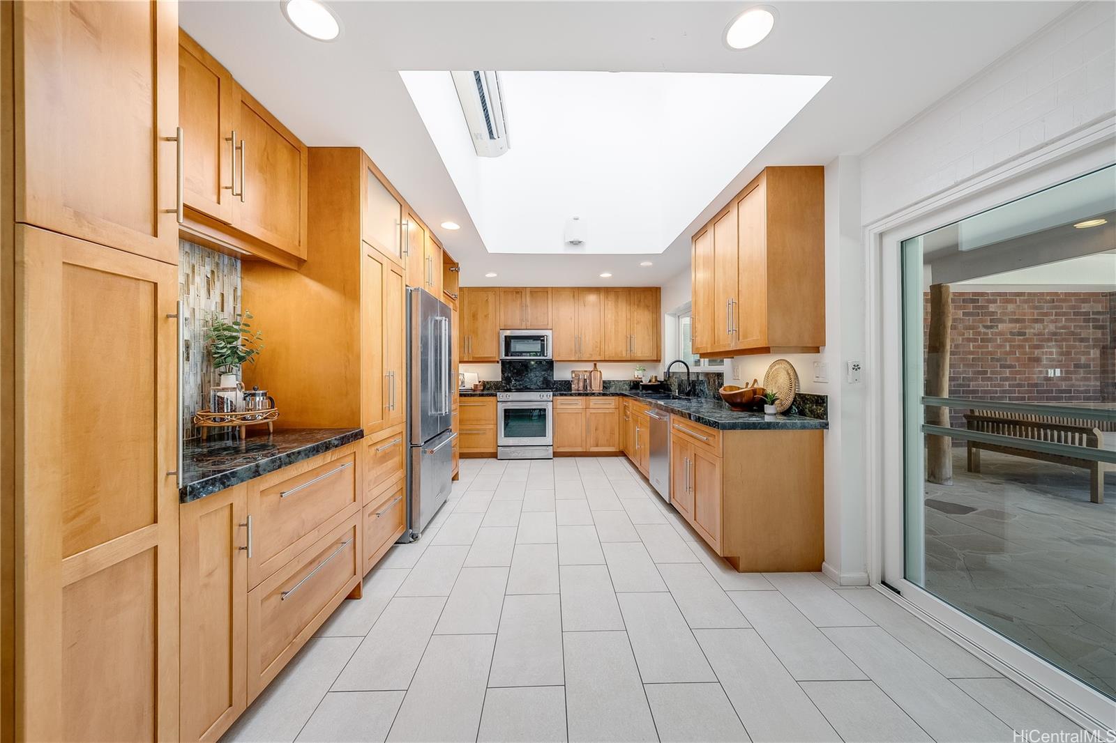 101  Kailuana Place Beachside, Kailua home - photo 11 of 25